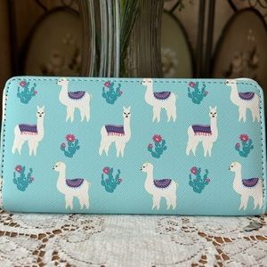 Llama design women’s wallet